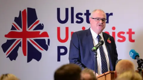 Pacemaker Steve Aiken was formally ratified as leader at a UUP general meeting on Saturday