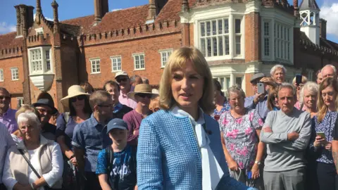 John Fairhall Fiona Bruce chatting to some of the people who've brought items to be valued