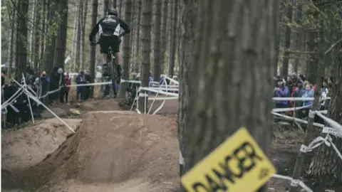 Peaty s Steel City Downhill returns to Sheffield post lockdown