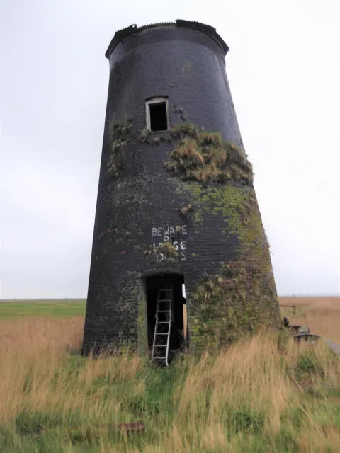 Broads Authority Six Mile House before restoration