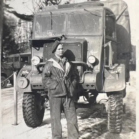 World War Two: Soldier reunited with girl he met in France