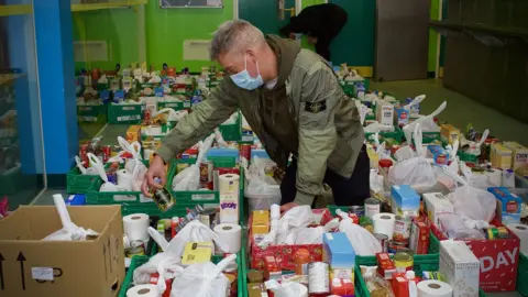 Martin Giles/BBC Hampers