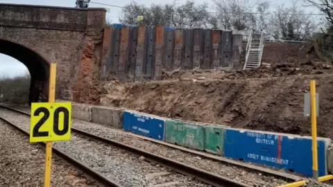 Network Rail Repaired wall collapse after landslip at Yarnton