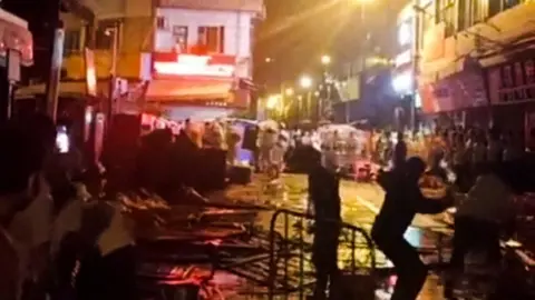 Reuters clash in haizhu