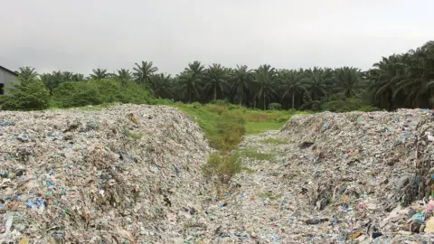 A dumpsite in Jenjarom