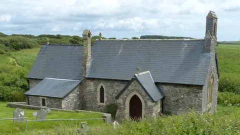 Robin Drayton/Geograph St. Madoc of Ferns, Haroldston West, Pembrokeshire