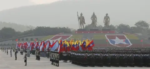 EPA Military parade in Yangon, Myanmar (28 Mar 2018)