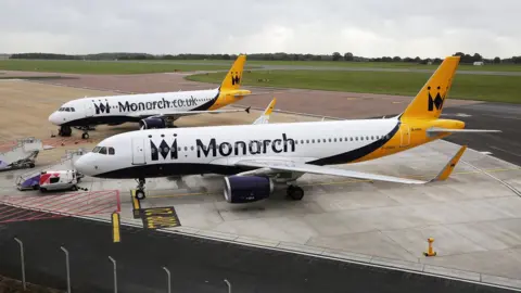 sbna Monarch aeroplanes at Luton