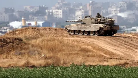 Tanque israelí de la EPA cerca de Jabalia (13/05/24)