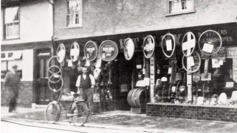 Elmy Cycles Elmy Cycles