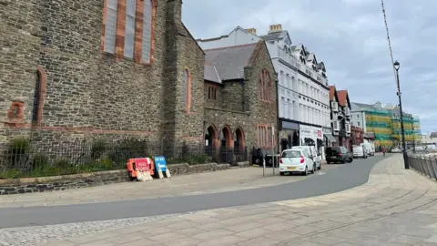 LDRS/SARAH HENDY North Quay in Douglas