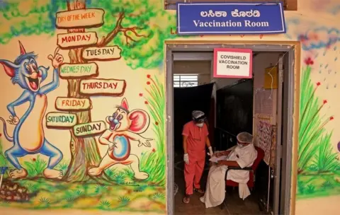 EPA A general view of COVID-19 vaccination room during the vaccination drive in Bangalore, India, 24 May 2021