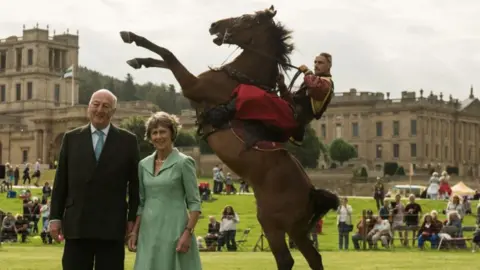 Getty Images Peregrine 'Stoker' Cavendish, Duke of Devonshire, and his wife Amanda, Duchess of Devonshire