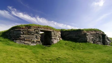 Colin Richards / UHI Neolithic houses