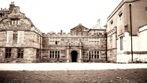 Stephanie Baines Photography Delapre Abbey