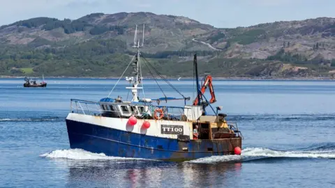 Geograph/Jonathan Allen Nancy Glen TT100