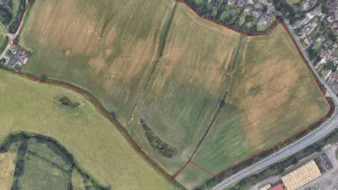 Bellway/Gloucester City Council An overview of Hempsted Lane, Gloucester