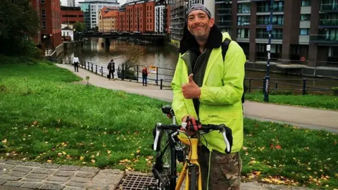 Nik Royale Nik Dolphin