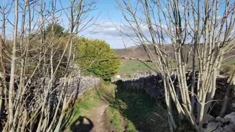 Paul Richardson Branch at head height