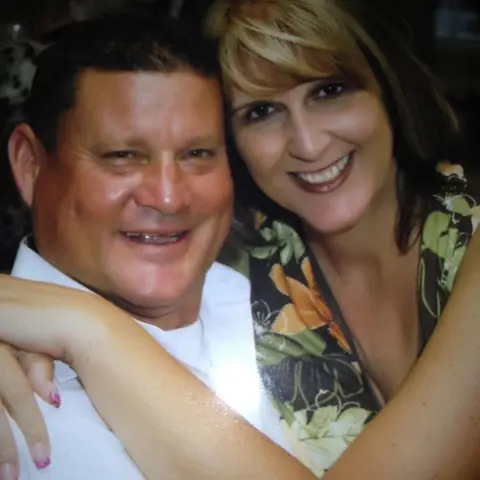 Facebook Jack Beaton died protecting his wife Laurie