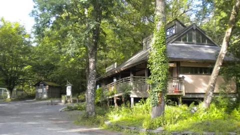 Geograph/Richard Vince  Reception building, Centre for Alternative Technology