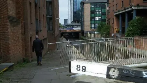 The Canal and River Trust  Lock 89