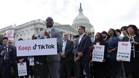 Desesperado esfuerzo de cabildeo de TikTok se vuelve en contra en Capitol Hill