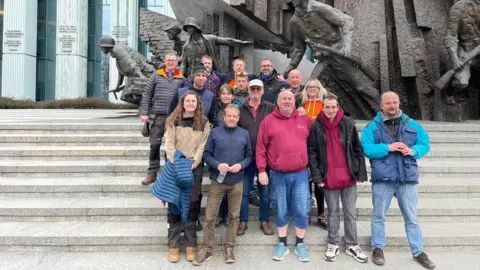 Darren's Cars Darren and his team in Warsaw