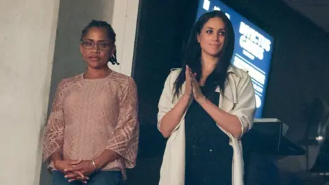 Getty Images Meghan Markle and her mum Doria Ragland at the Invcitus Games 2017