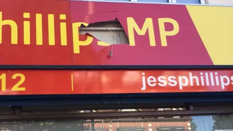 @jessphillips Photo from tweet