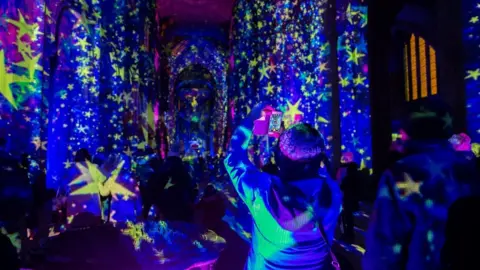 Terry-Harris.com Peterborough Cathedral lights