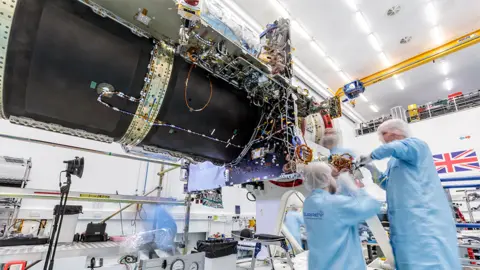 KATHRYN GRAHAM/SSTL Quantum