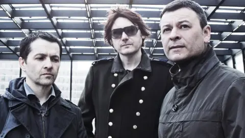 Columbia Manic Street Preachers