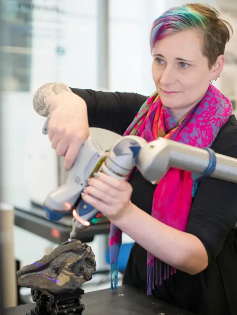 Trustees of the NHM, London Amy Scott-Murray