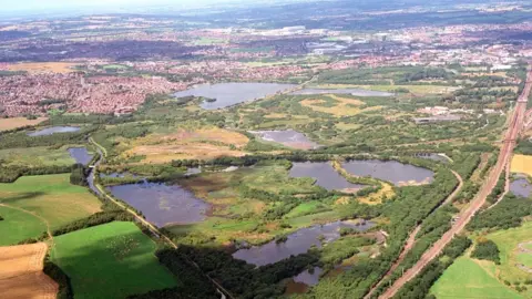 Lancashire Wildlife Trust The flashes of Wigan and Leigh National Nature Reserve