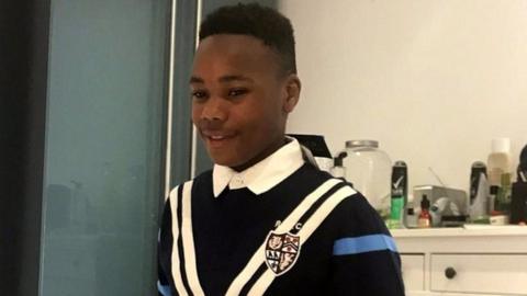 Jaden Moodie: Boy, 14, 'killed by rival gang in frenzied attack' - BBC News