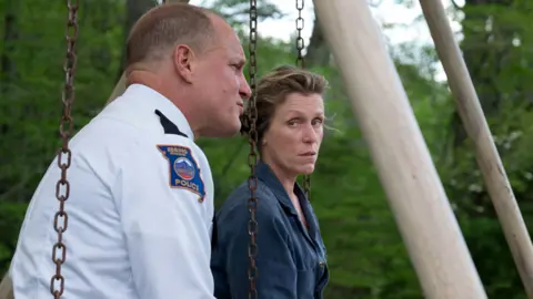 Fox Frances McDormand with Woody Harrelson in Three Billboards Outside Ebbing, Missouri