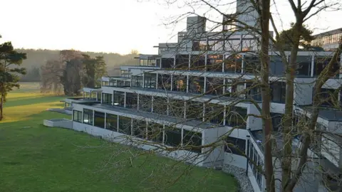 Geograph/N Chadwick Ziggurat halls of residence, UEA