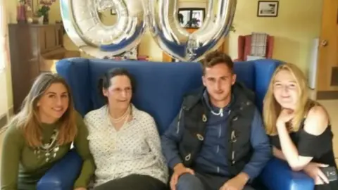 Family picture Laura and siblings