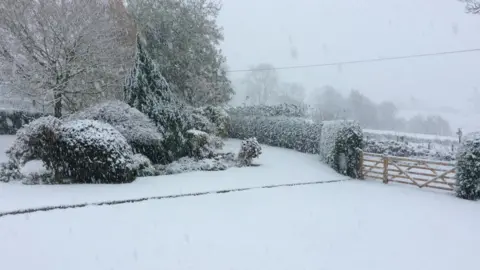 BBC Weather Watchers/Jak Snow in Pen-y-bont-fawr, Powys