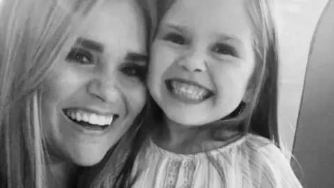 Shanice Bee Shanice Bee and her daughter