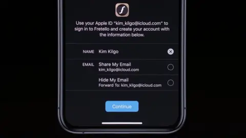 Apple Apple's new sign in includes an email address hiding function