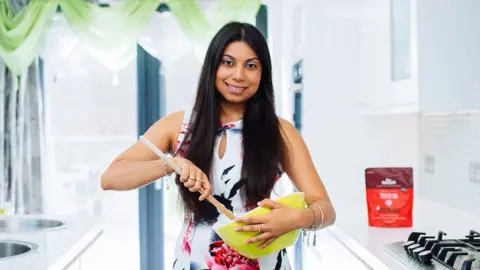 Anna Rachel Photography Julianne Ponan, owner of Creative Nature