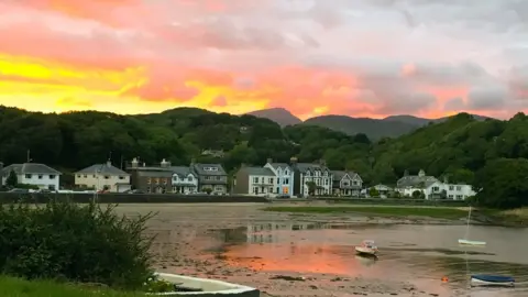 Kate Scadding Sunset over Borth-y-gest, Porthmadog