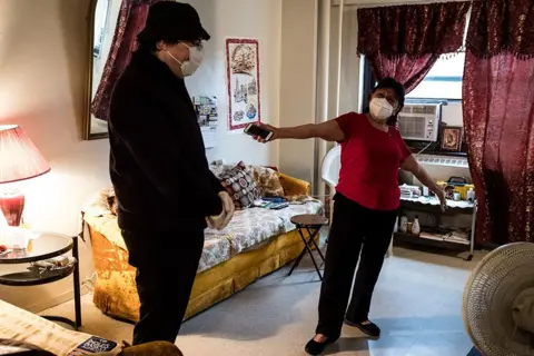 Alba Vigaray / EPA-EFE Gloria and Father Gonzalez in New York