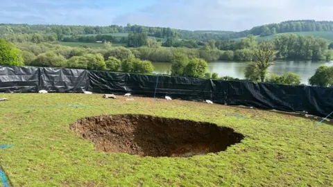 Mark Keir The hole that has opened up in the ground near Little Missenden, Buckinghamshire