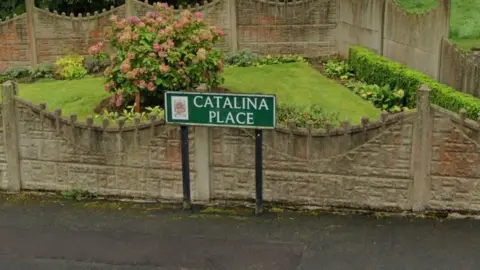 Google Street sign Catalina Place