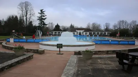 BBC An exterior view of the pool at Sandford Parks Lido