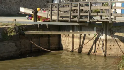 Bude canal lock