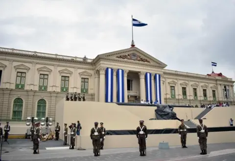 AFP Salvadoran soldiers take part in a rehearsal during preparations for the presidential inauguration ceremony in downtown San Salvador, on May 29, 2019